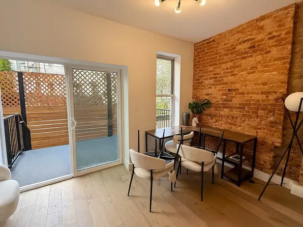 1853 Cornelia Street image 7 of 11