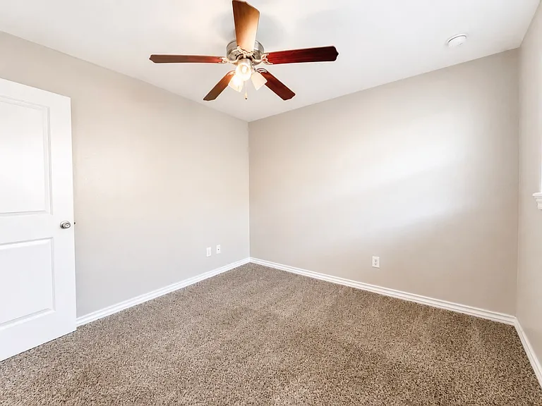 1430 NW 25th St #210 — Photo 6