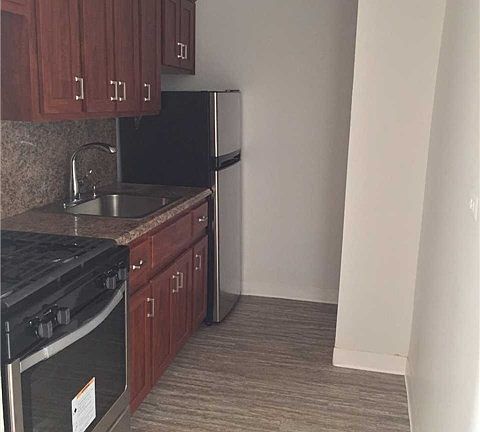 2nd image of 8420 153rd Ave #3 H