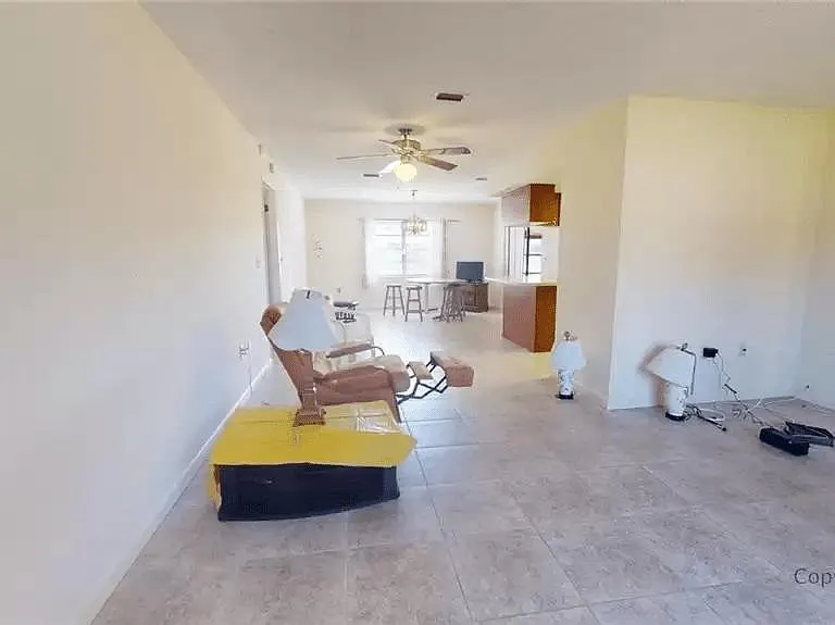 1332 Bentley Ave — Photo 6