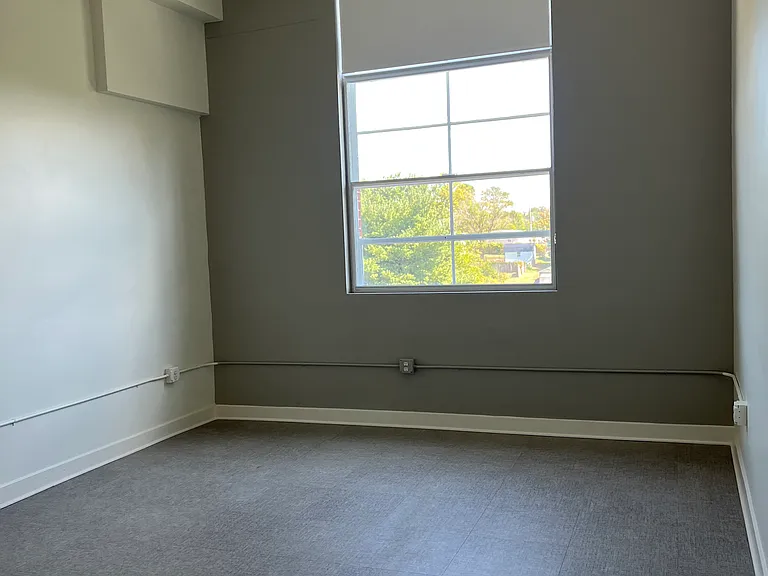 Pulaski Lofts — Photo 142