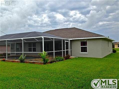 4th image of 1402 SW 43rd Ln