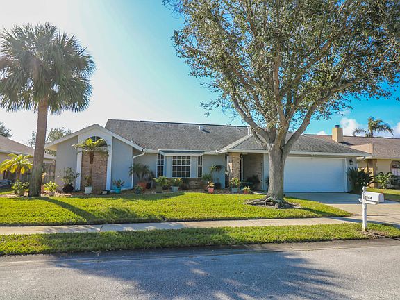 2nd image of 1944 Glen Meadows Cir