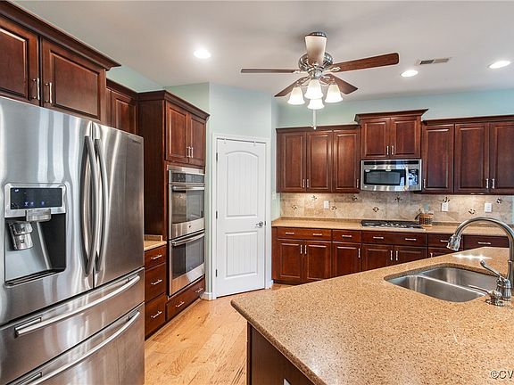 5th image of 8120 Saddle Crest Dr