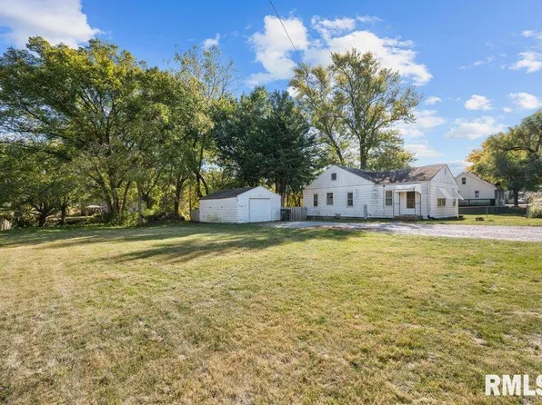 3400 18th St, East Moline, IL 61244