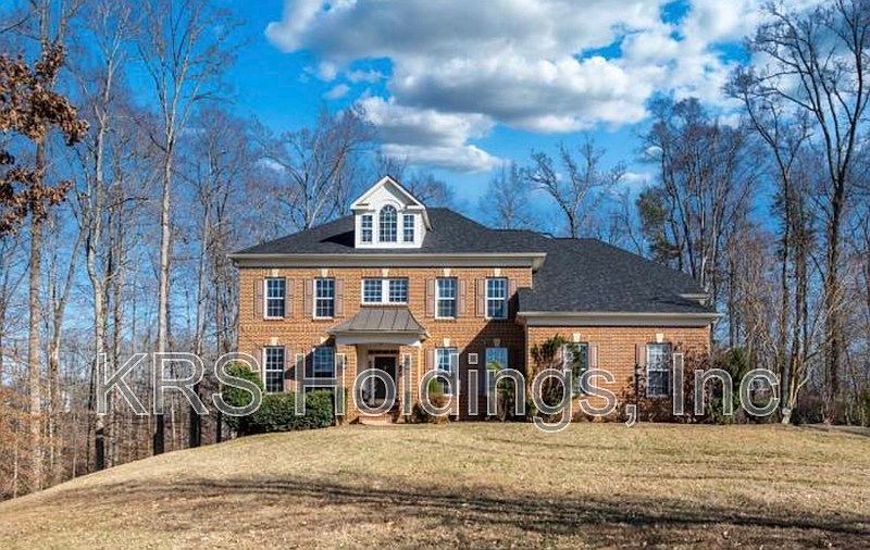 1st image of 159 Sanford Ferry Ct