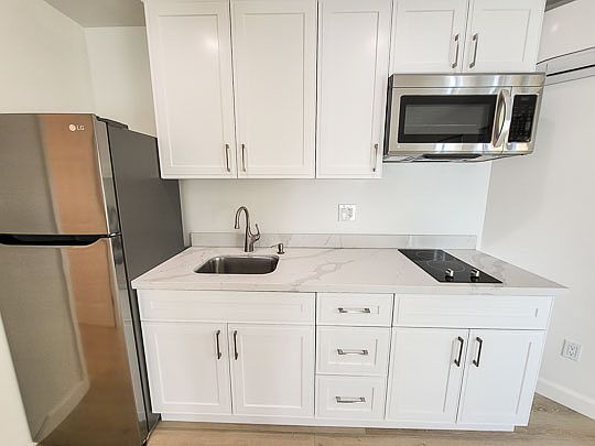 2nd image of 2980 College Ave #7-B