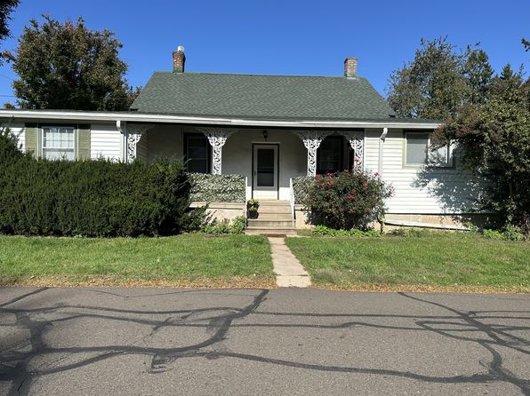 93 Chase Ave