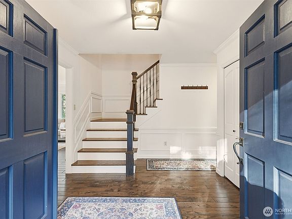 4th image of 12925 206th Avenue NE