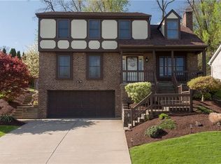 3036 Meadowvue Dr, Pittsburgh, PA