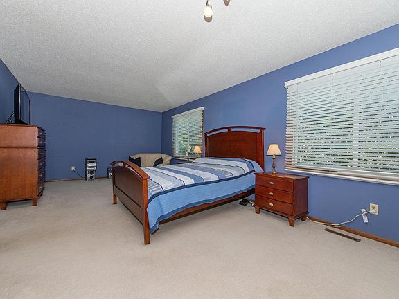 5th image of 4117 Estate Dr
