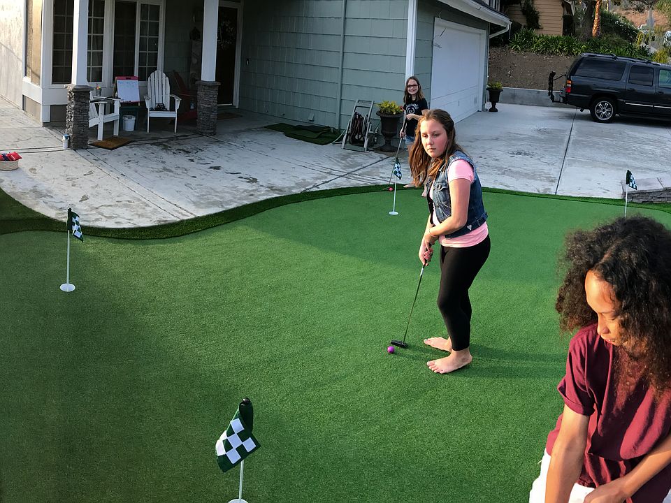 4 hole putting green