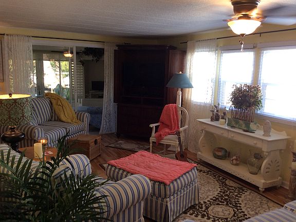 5th image of 11490 Dogwood Ln