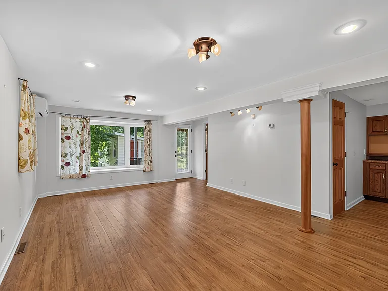 1164 E Schuylkill Rd — Photo 25