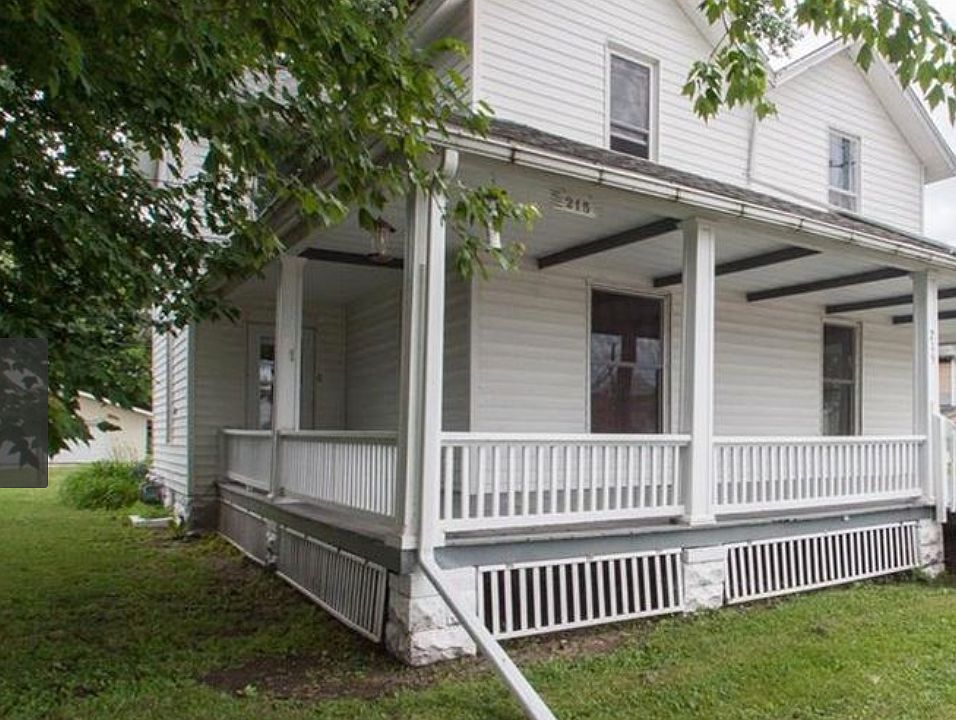 1st image of 213 E 3rd St #215