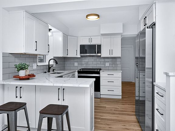 4th image of 7624 W Ainslie St