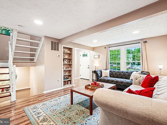 4th image of 7802 Fairborn Ct