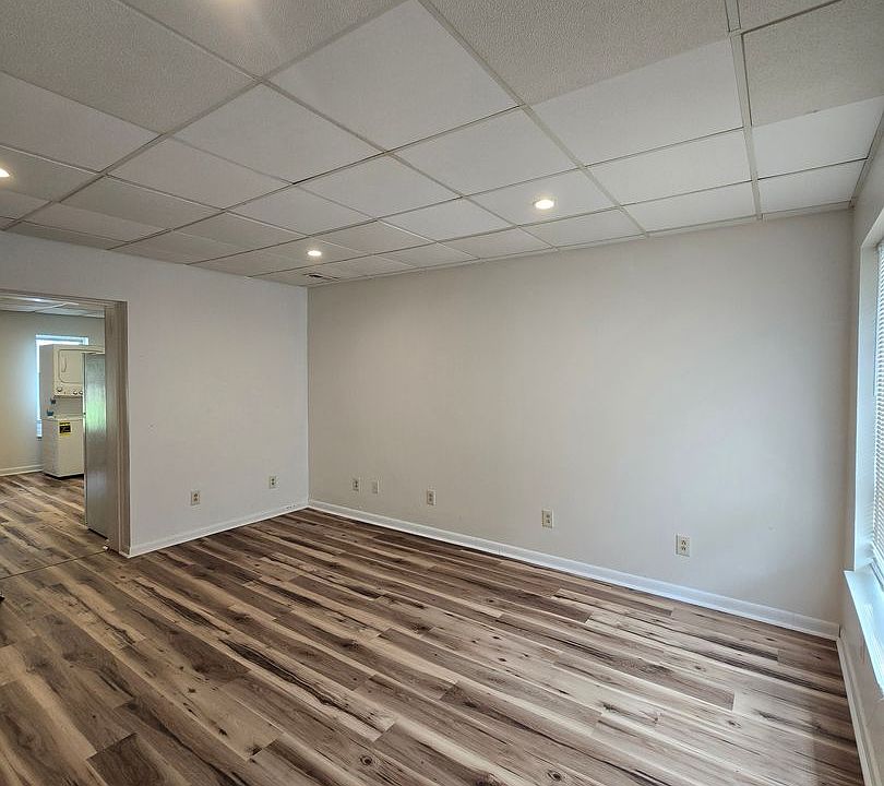 1st image of 635-639 Baldwin St