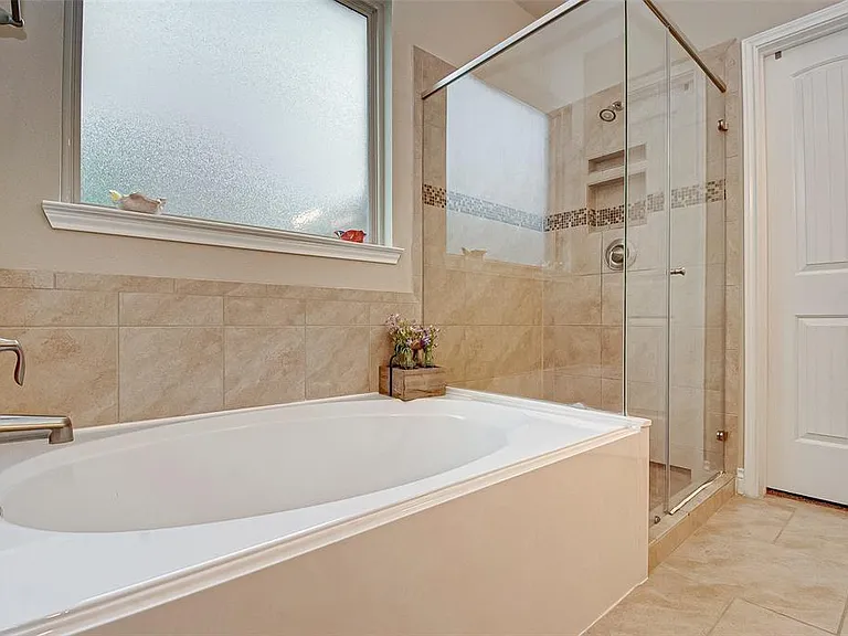24510 Rossmore Hill Ct — Photo 22