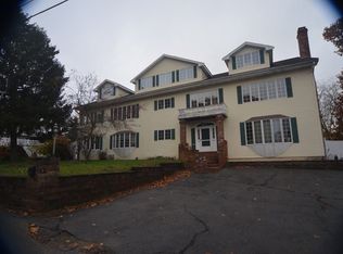 17 Davis Ave #2A, Wrentham, MA 02093