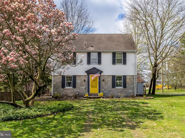 122 Woodlyn Ave, Eagleville, PA 19403