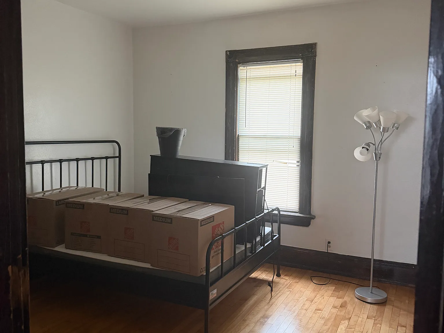 2 bed, 900 sqft, $1,400 — Photo 2