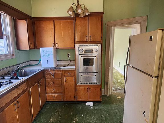 4th image of 820 Cedarcroft Rd