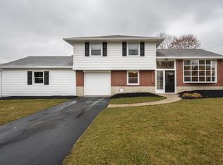 319 Willow St, Reinholds, PA 17569