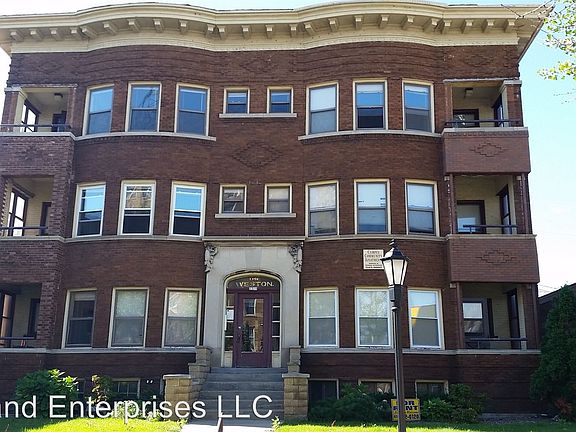 2nd image of 2311 W Wisconsin Ave #7207004
