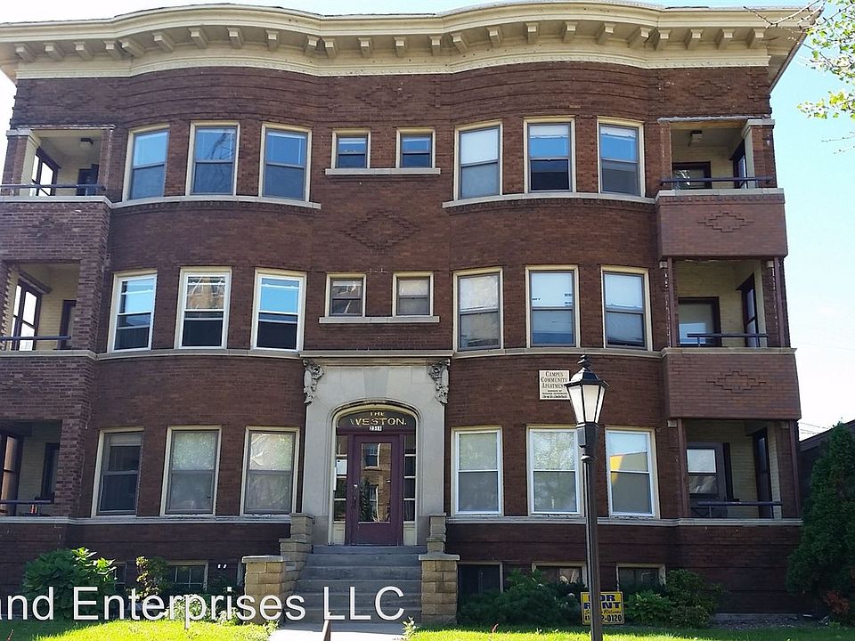 2nd image of 2311 W Wisconsin Ave #8366938