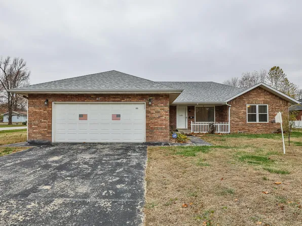 805 N Chicago Avenue, Bolivar, MO 65613