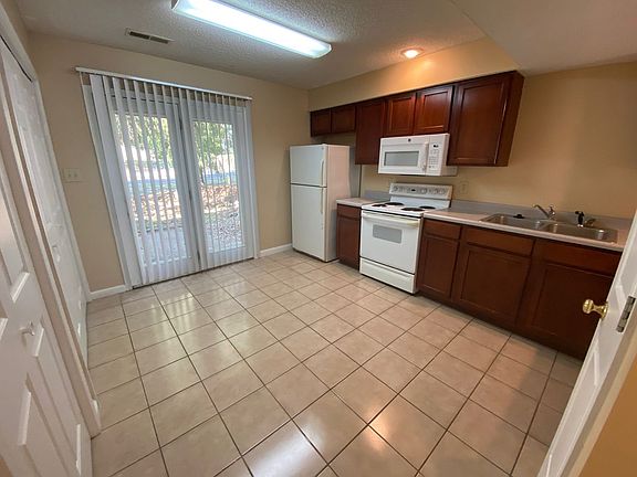 3rd image of 898 E Sherwood Hills Dr #Zz2