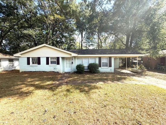 2714 Green Oaks Dr, Montgomery, AL 36107