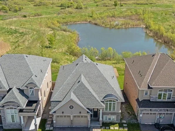 19 Robarts Dr, Hamilton, ON L9K 0H5