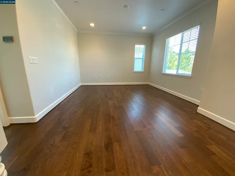 1826 Rosemary Dr — Photo 18
