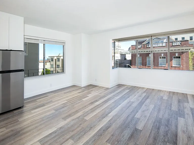 2200 Jackson St — Photo 1
