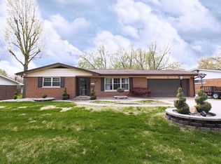 424 Sheraton Dr, Belleville, IL