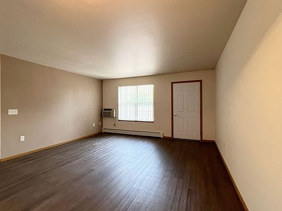 4th image of 3420 Norton St #202