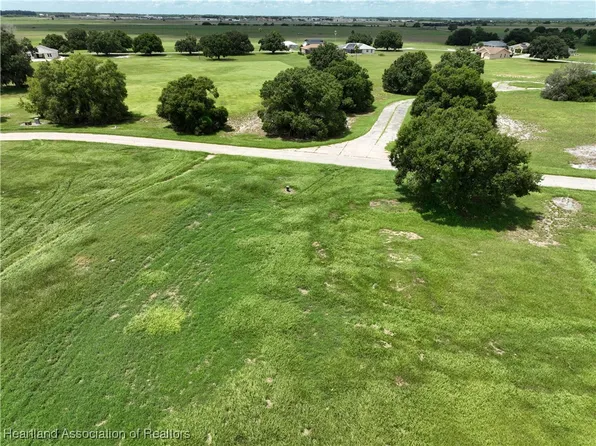 1392 Blue Heron Dr, Sebring, FL 33876