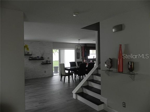 5th image of 1736 Delafield Dr