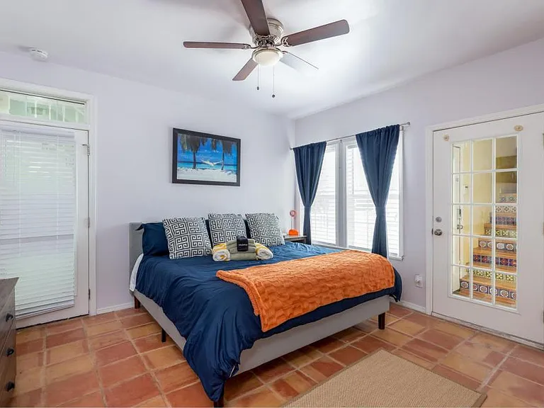 14602 Villa Maria Isabel — Photo 6