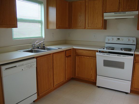 Kitchen with Appliances
