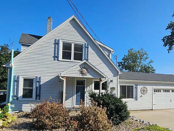 3rd image of 227 Lakeview Dr