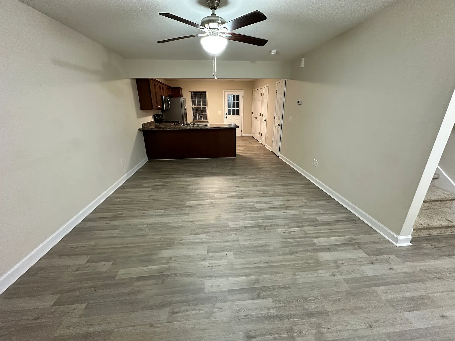 2 bed, 2.5 bath, 1008 sqft, $1,250 — Photo 3