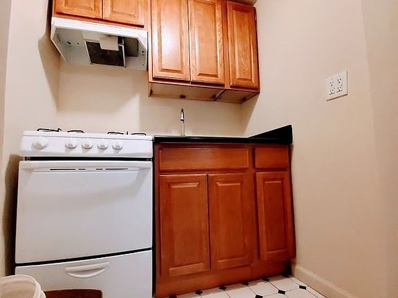 3rd image of 696 2nd Ave #4AA