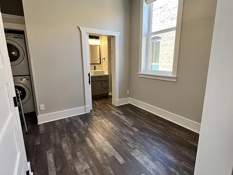 200 S Pikes Peak Ave #8 — Photo 3