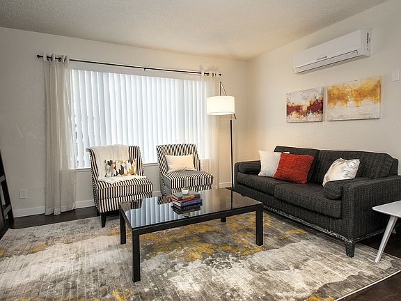 5th image of 5101 Hackberry Ln APT 226