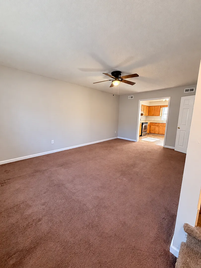 303 Dare St — Photo 3