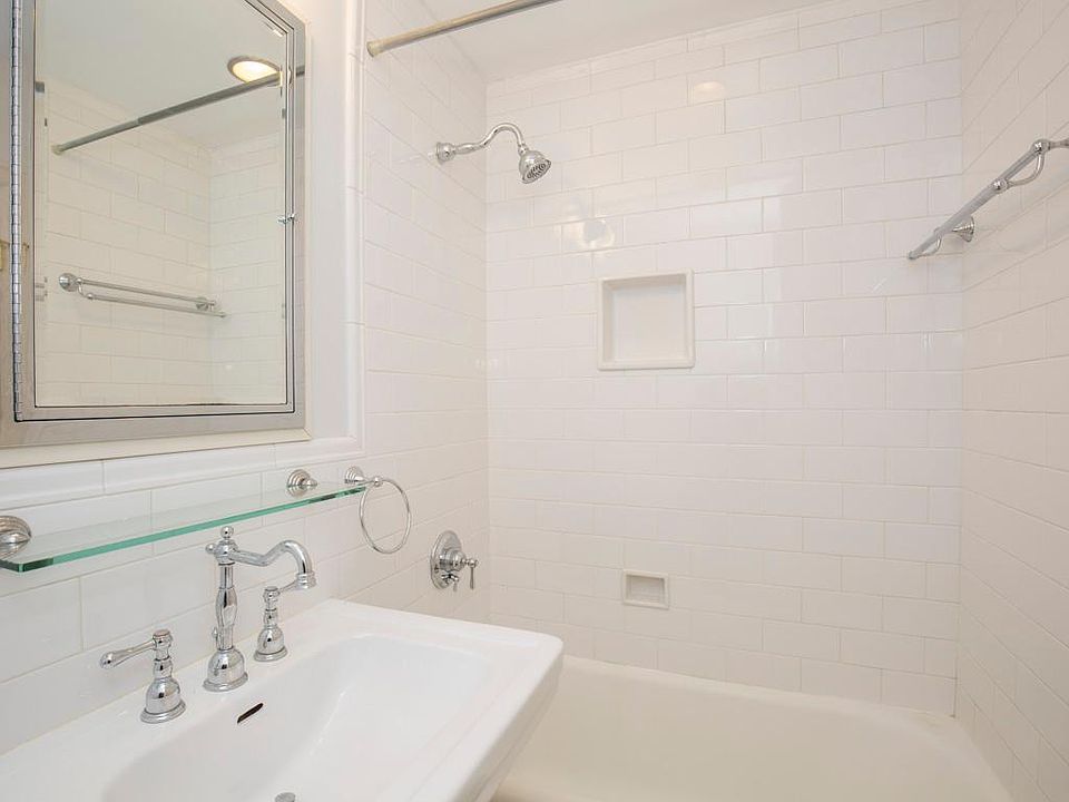 1st image of 1404 Olympic Way W #201