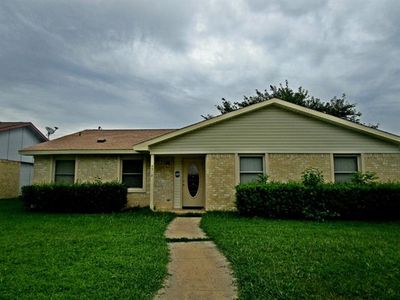 3318 Country Ln, Grand Prairie, TX, 75052